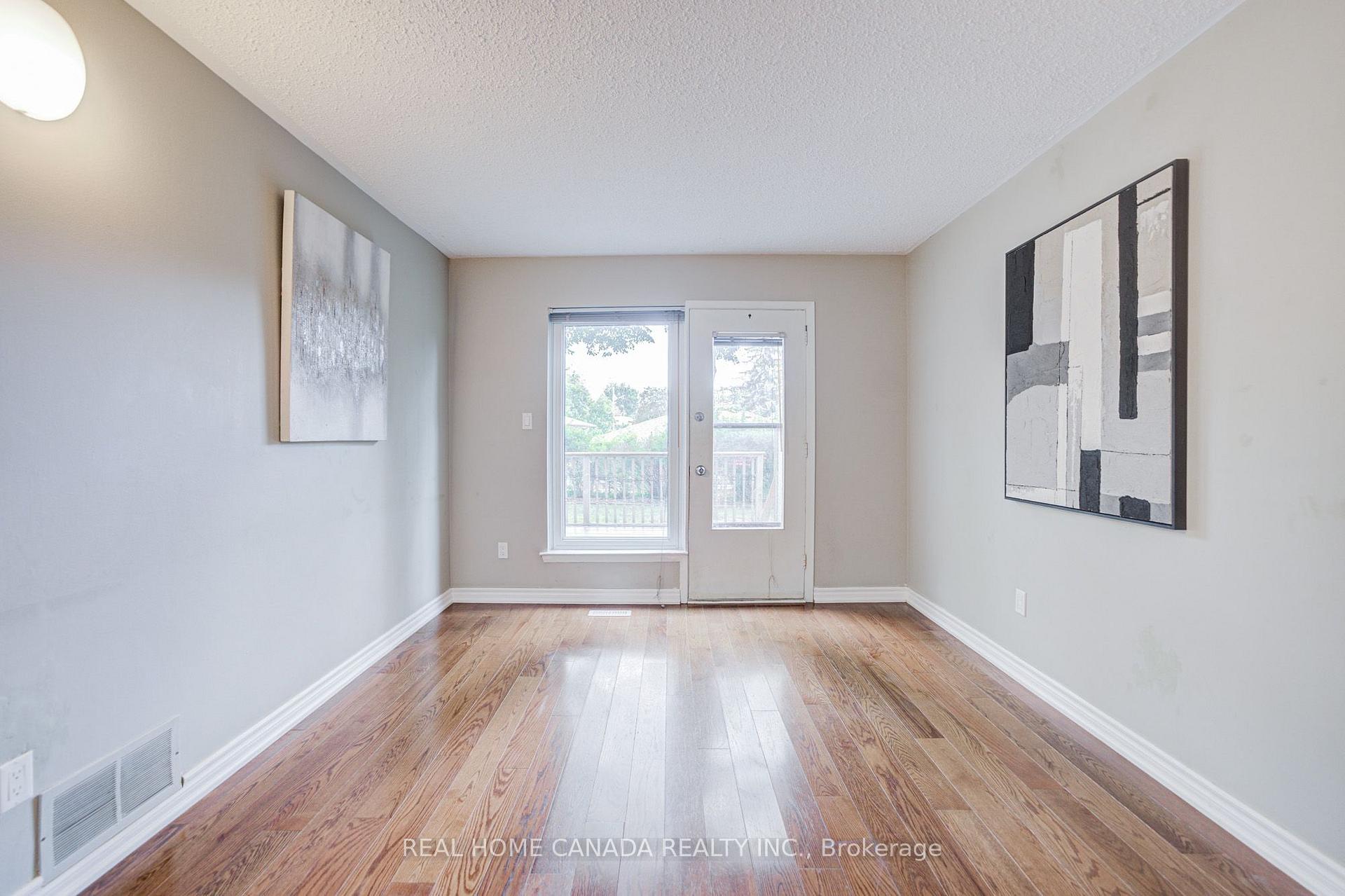 Photo 27 of 19 Hepworth Drive, Etobicoke, Willowridge-Martingrove-Richview — HOMEH