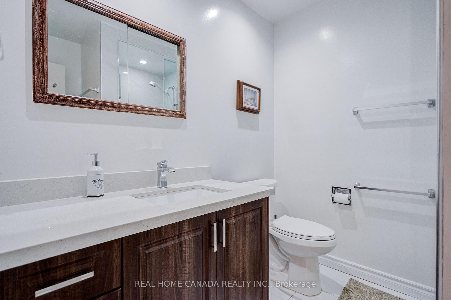 Photo 34 of 19 Hepworth Drive, Etobicoke, Willowridge-Martingrove-Richview — HOMEH