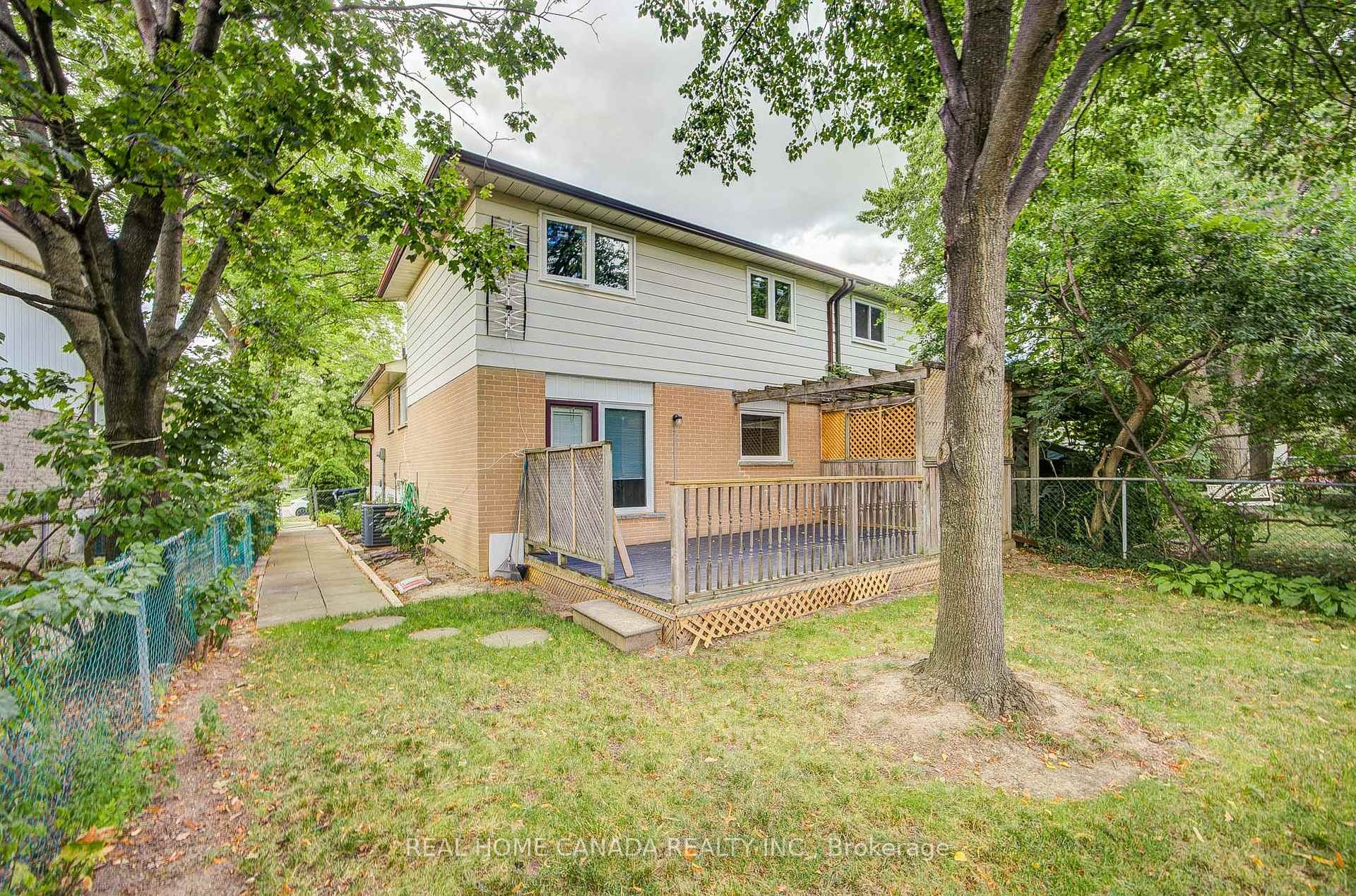 Photo 43 of 19 Hepworth Drive, Etobicoke, Willowridge-Martingrove-Richview — HOMEH