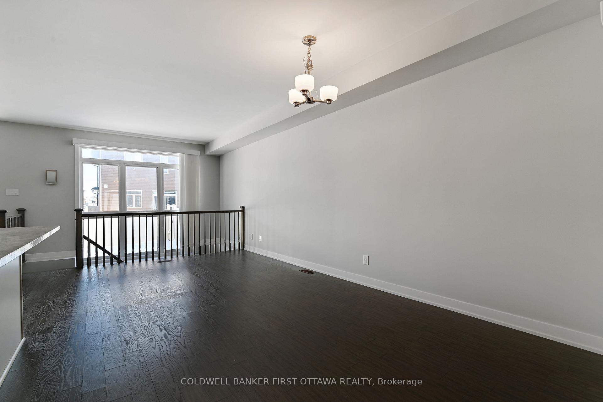 Photo 14 of 1042 Cobble Hill Drive, Ottawa, Barrhaven - Cedargrove/Fraserdale — HOMEH