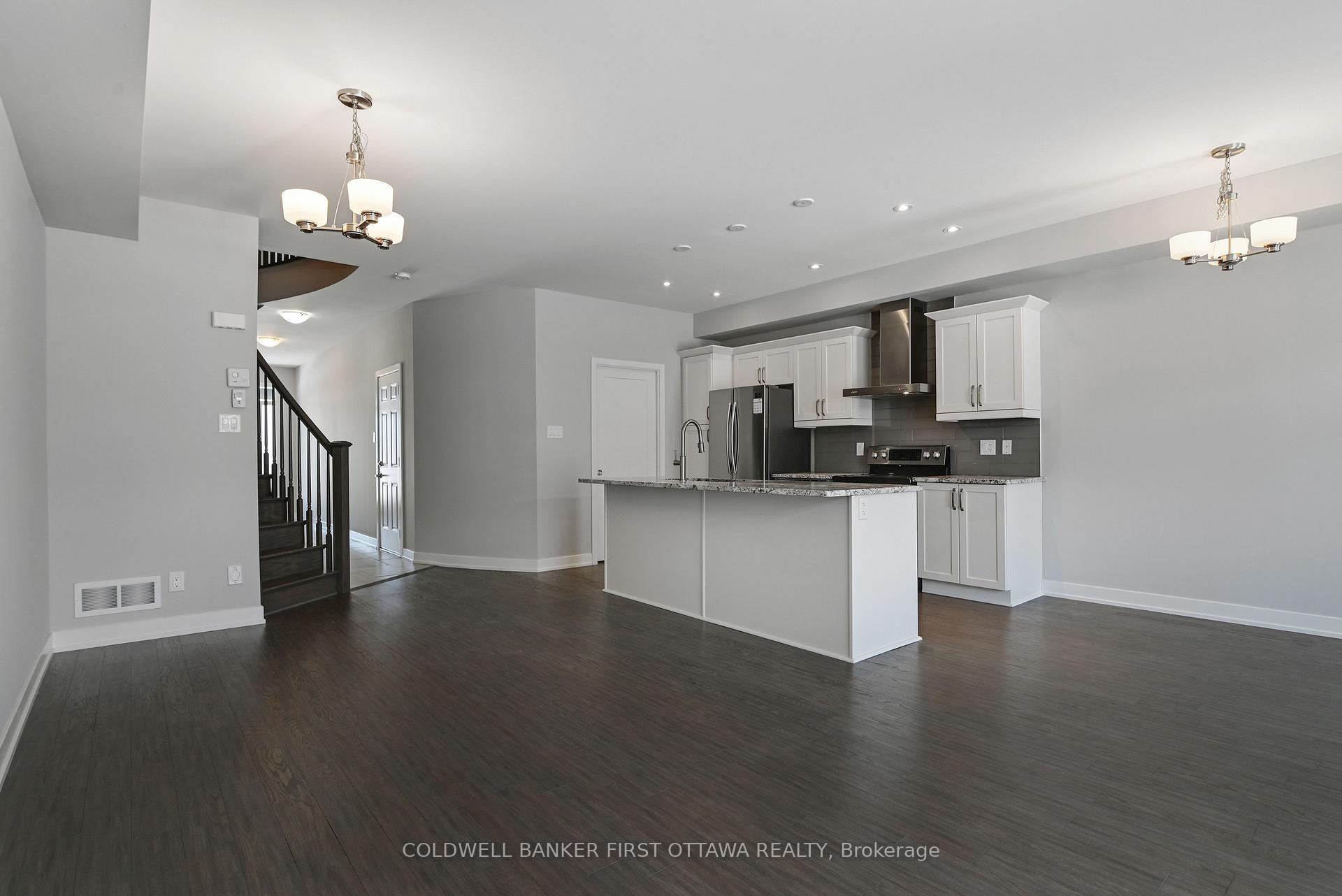 Photo 16 of 1042 Cobble Hill Drive, Ottawa, Barrhaven - Cedargrove/Fraserdale — HOMEH