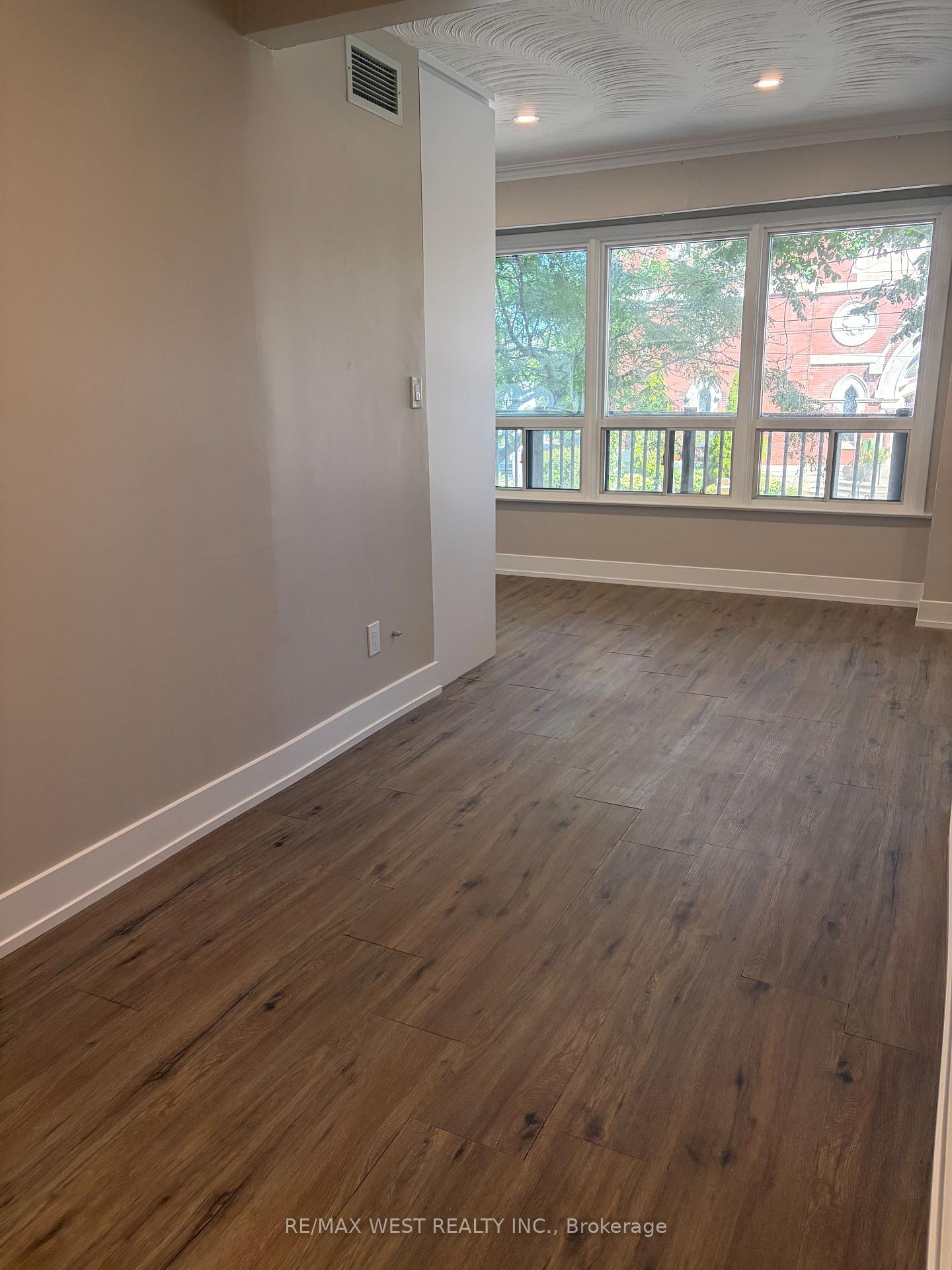 Photo 3 of Unit Apt 1, 1697 Dundas Street W, Toronto, Little Portugal — HOMEH