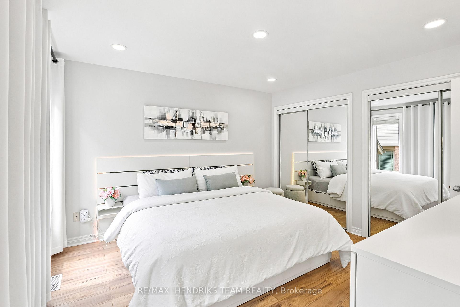 Photo 14 of 7032 Kelly Drive, Niagara Falls, Forestview — HOMEH