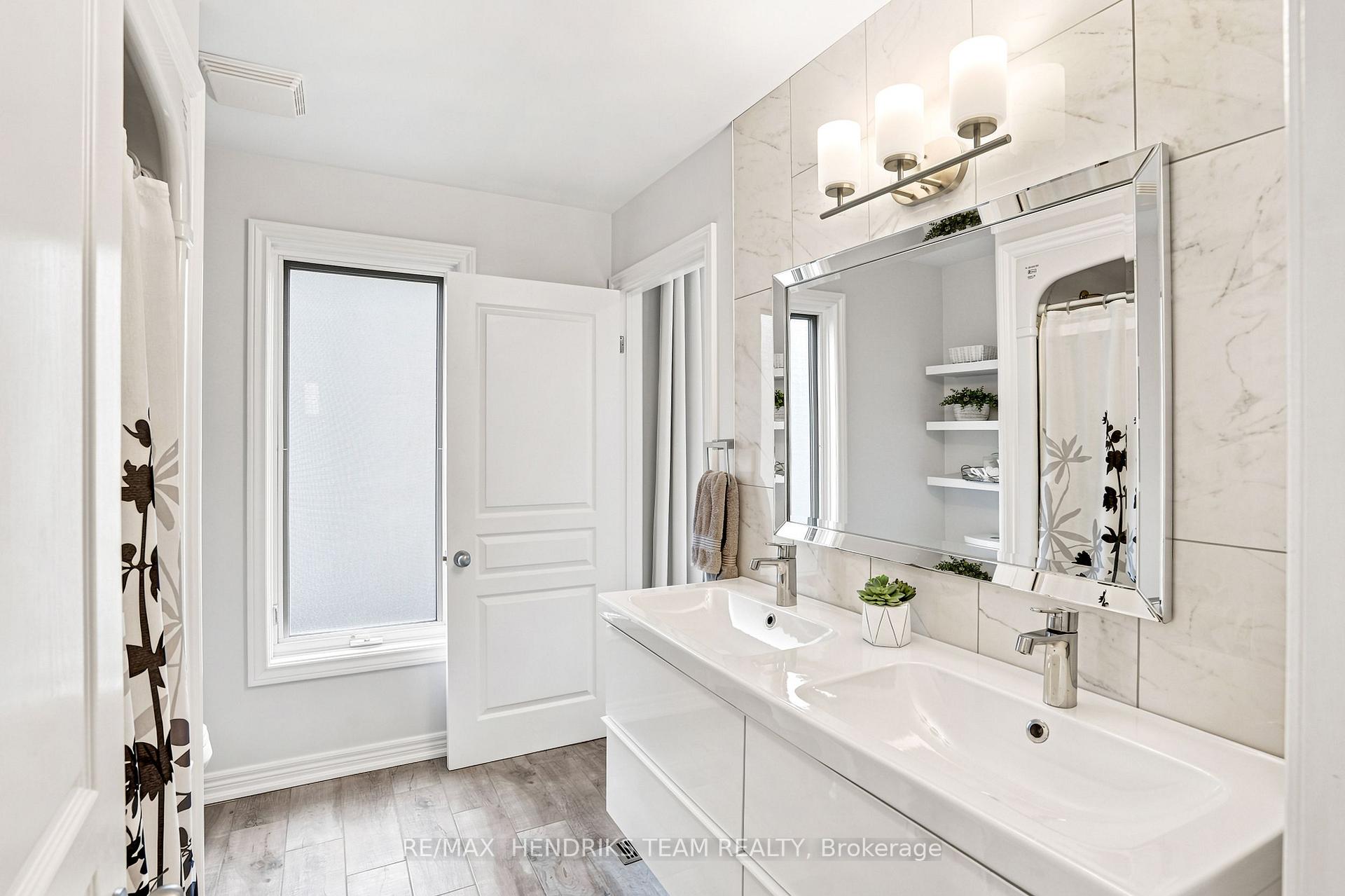 Photo 17 of 7032 Kelly Drive, Niagara Falls, Forestview — HOMEH