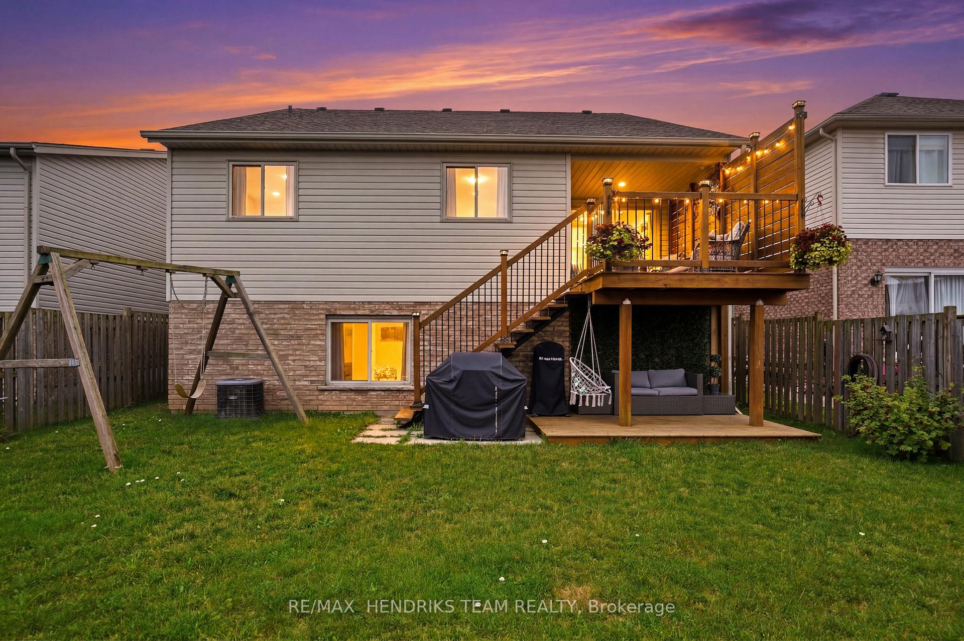Photo 33 of 7032 Kelly Drive, Niagara Falls, Forestview — HOMEH