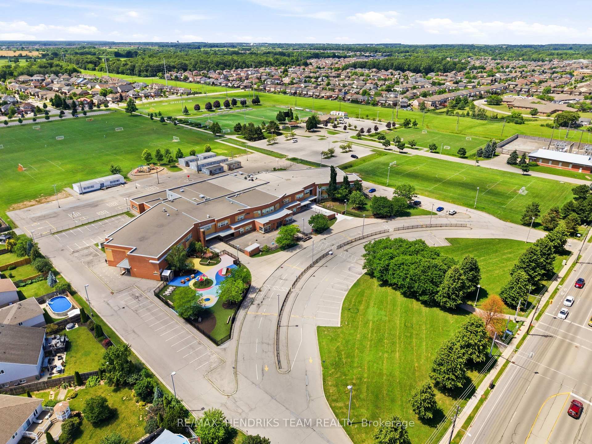 Photo 37 of 7032 Kelly Drive, Niagara Falls, Forestview — HOMEH