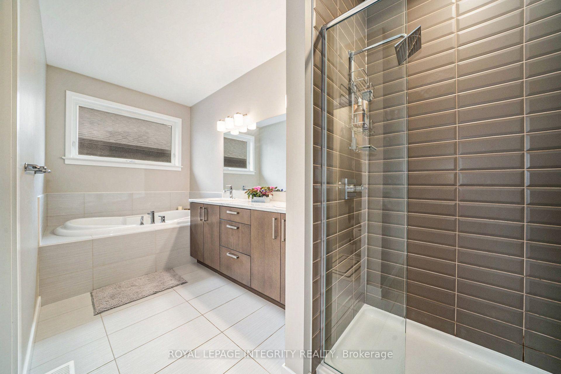 Photo 17 of 126 Groningen Street, Ottawa, Kanata - Emerald Meadows/Trailwest — HOMEH