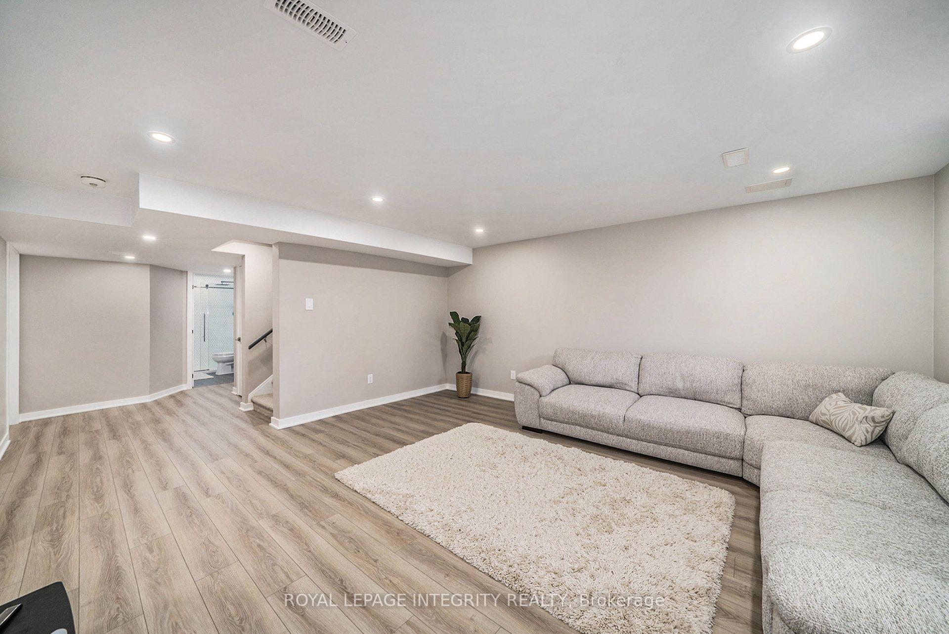 Photo 27 of 126 Groningen Street, Ottawa, Kanata - Emerald Meadows/Trailwest — HOMEH