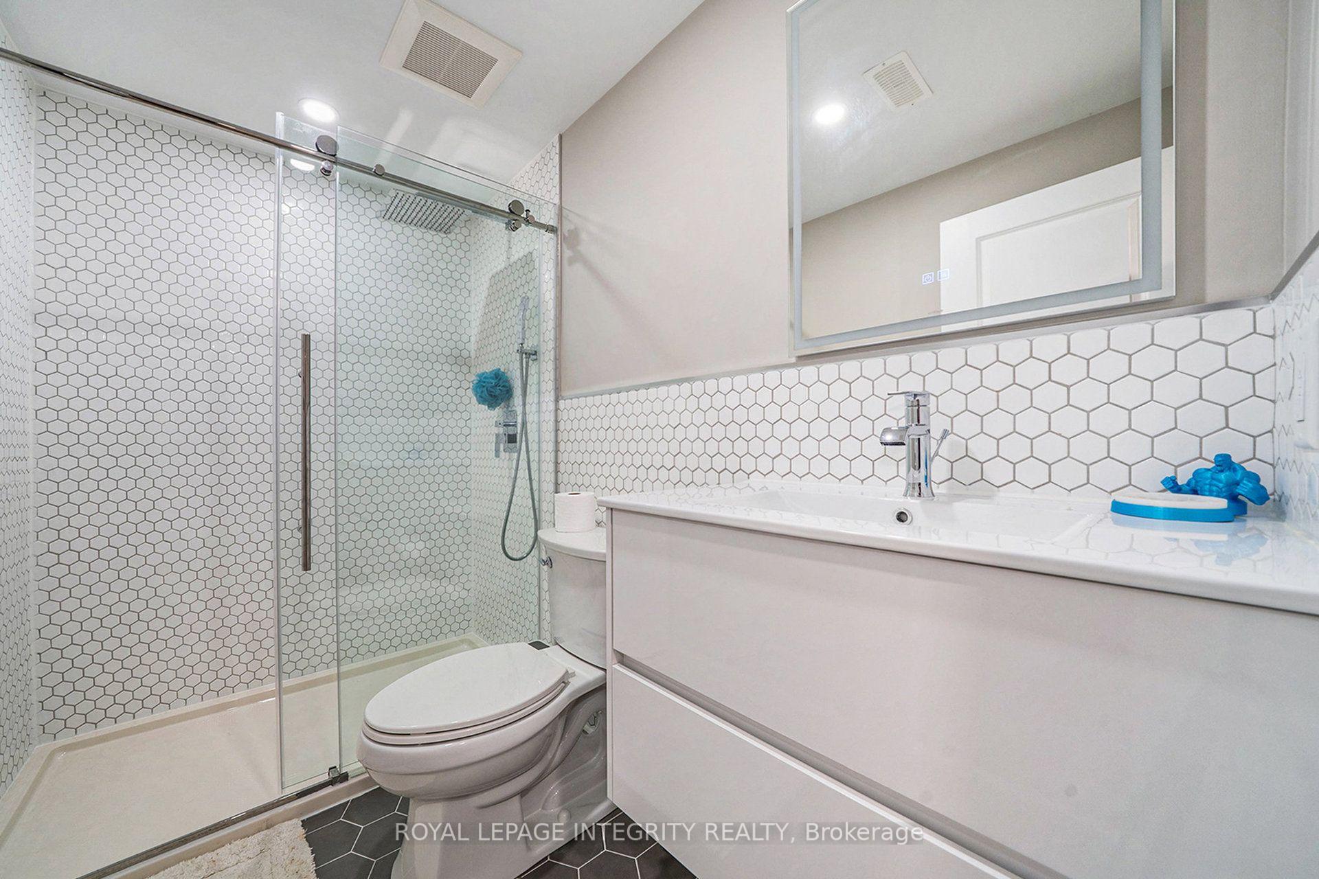 Photo 29 of 126 Groningen Street, Ottawa, Kanata - Emerald Meadows/Trailwest — HOMEH