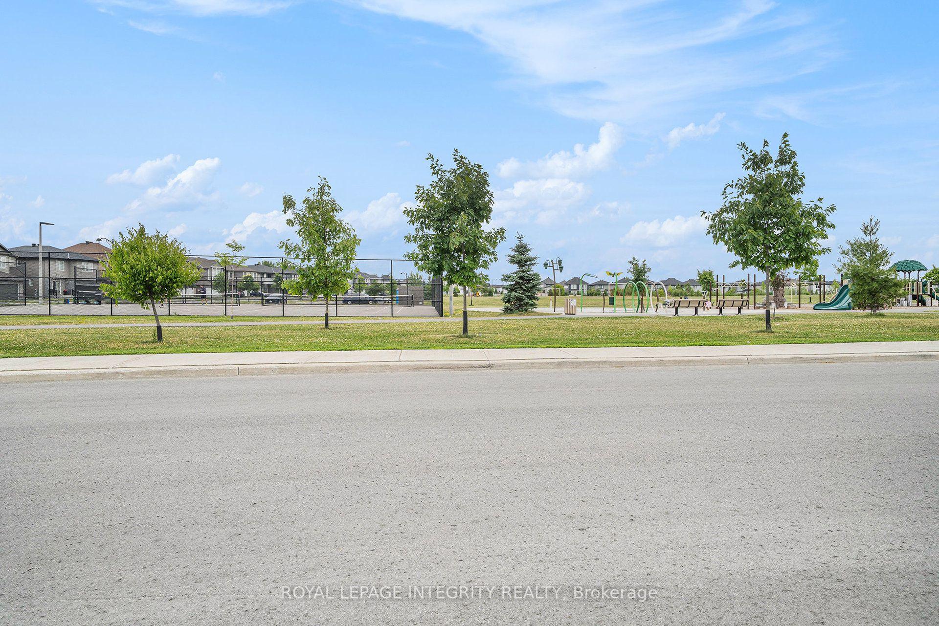Photo 31 of 126 Groningen Street, Ottawa, Kanata - Emerald Meadows/Trailwest — HOMEH