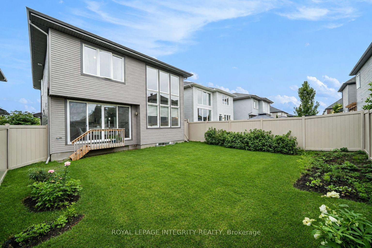 Photo 32 of 126 Groningen Street, Ottawa, Kanata - Emerald Meadows/Trailwest — HOMEH