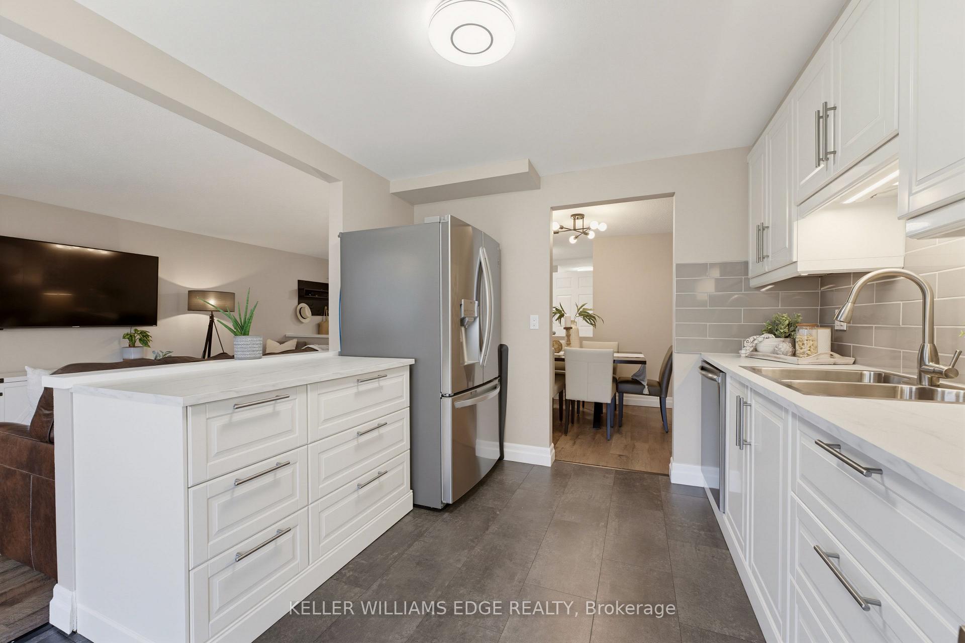 Photo 11 of 431 West Acres Drive, Guelph, Willow West/Sugarbush/West Acres — HOMEH