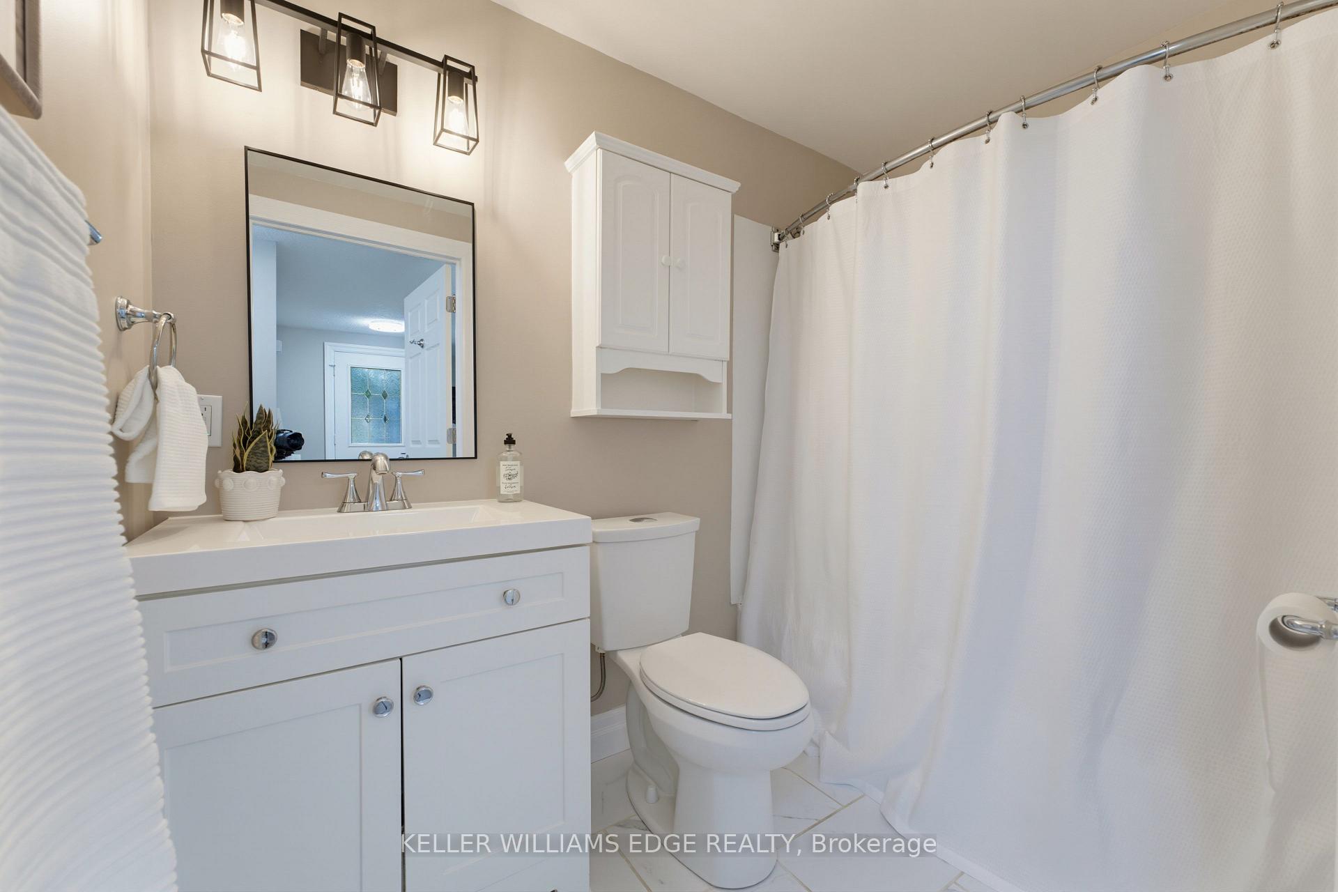 Photo 18 of 431 West Acres Drive, Guelph, Willow West/Sugarbush/West Acres — HOMEH