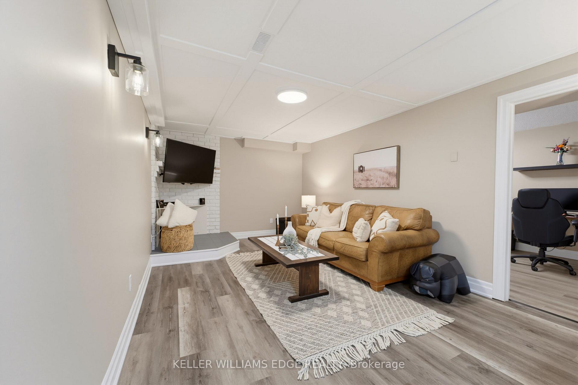 Photo 19 of 431 West Acres Drive, Guelph, Willow West/Sugarbush/West Acres — HOMEH