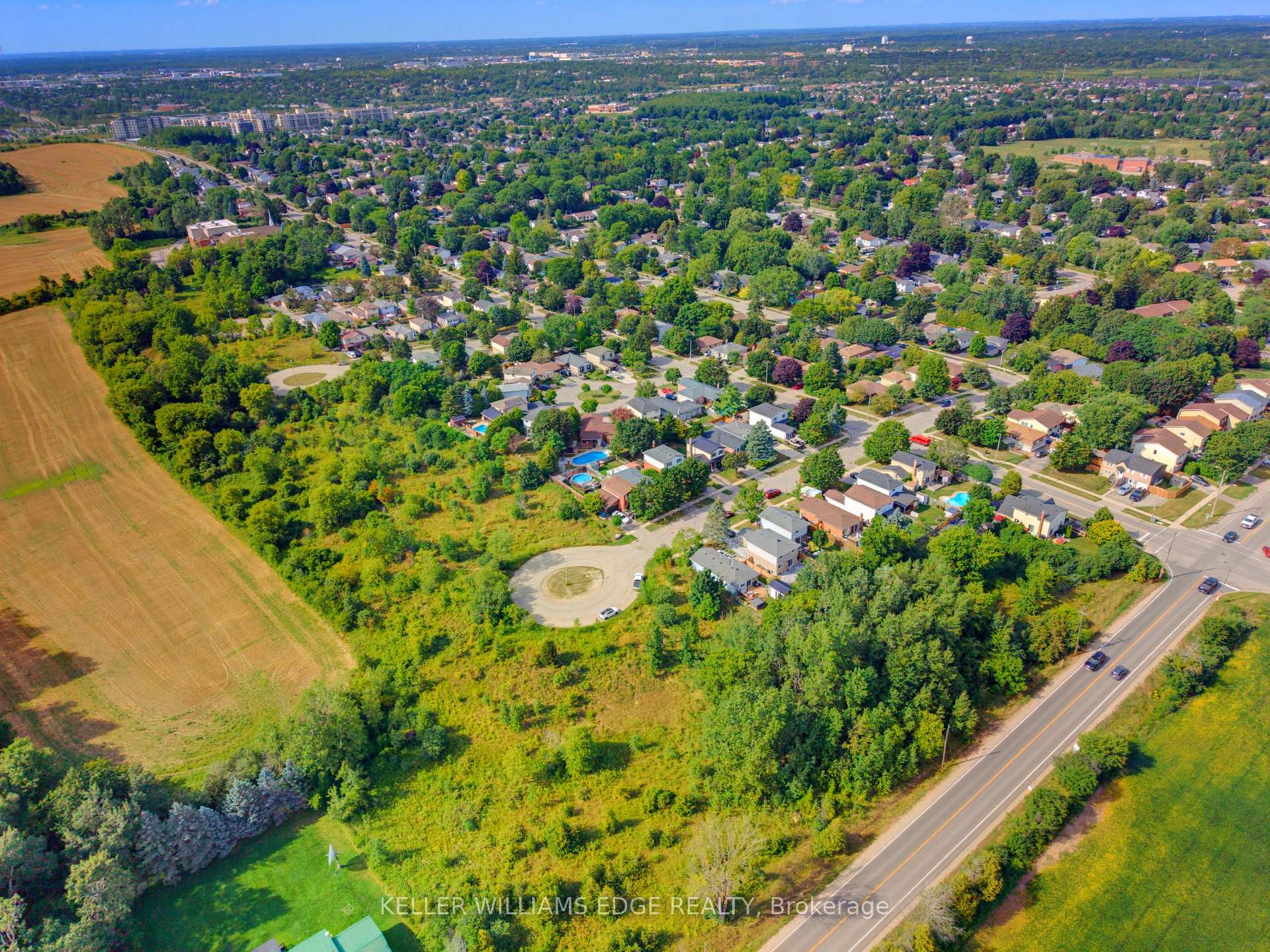 Photo 32 of 431 West Acres Drive, Guelph, Willow West/Sugarbush/West Acres — HOMEH