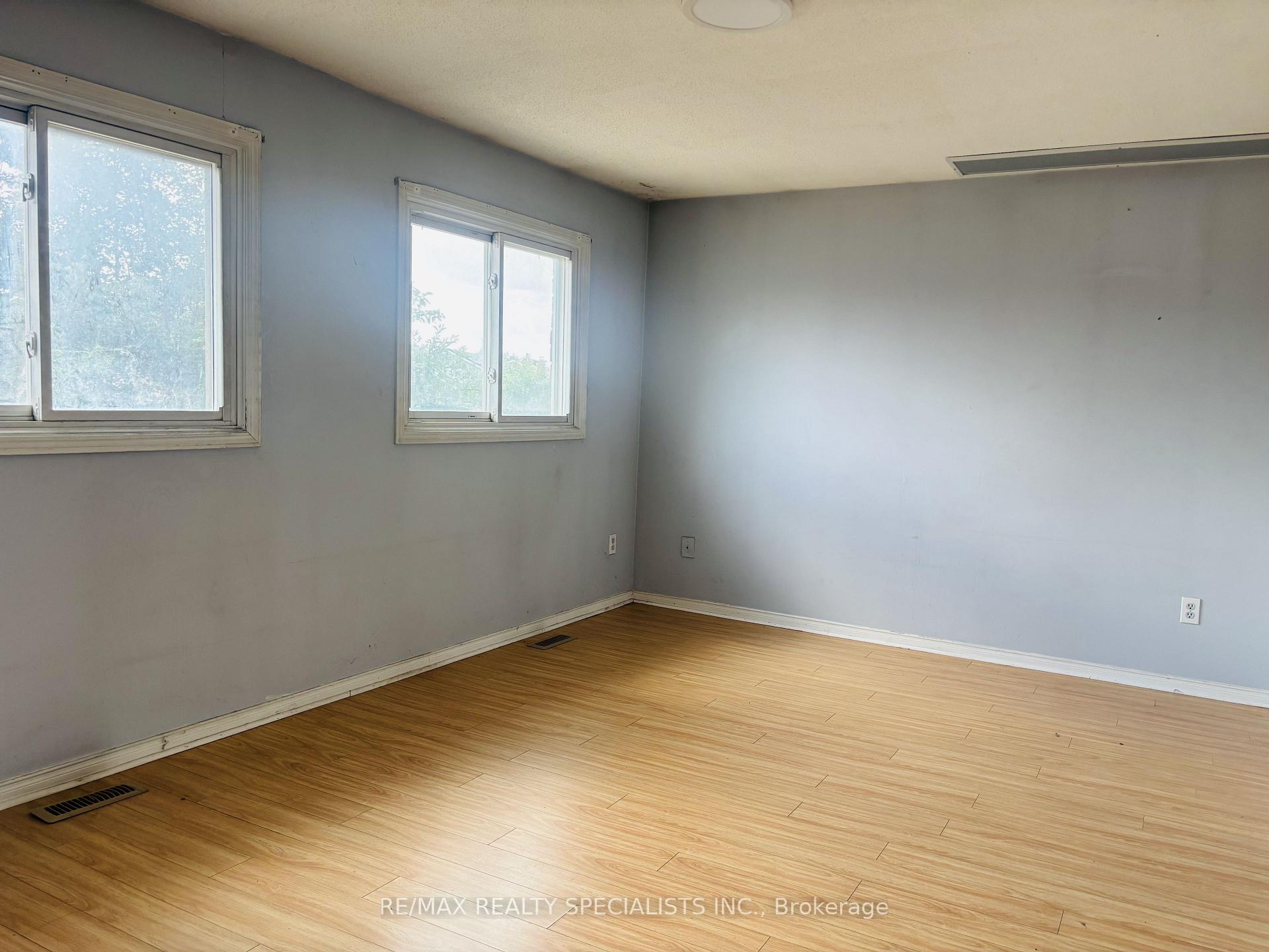 Photo 25 of 33 Cherrytree Drive, Brampton, Fletcher's Creek South — HOMEH