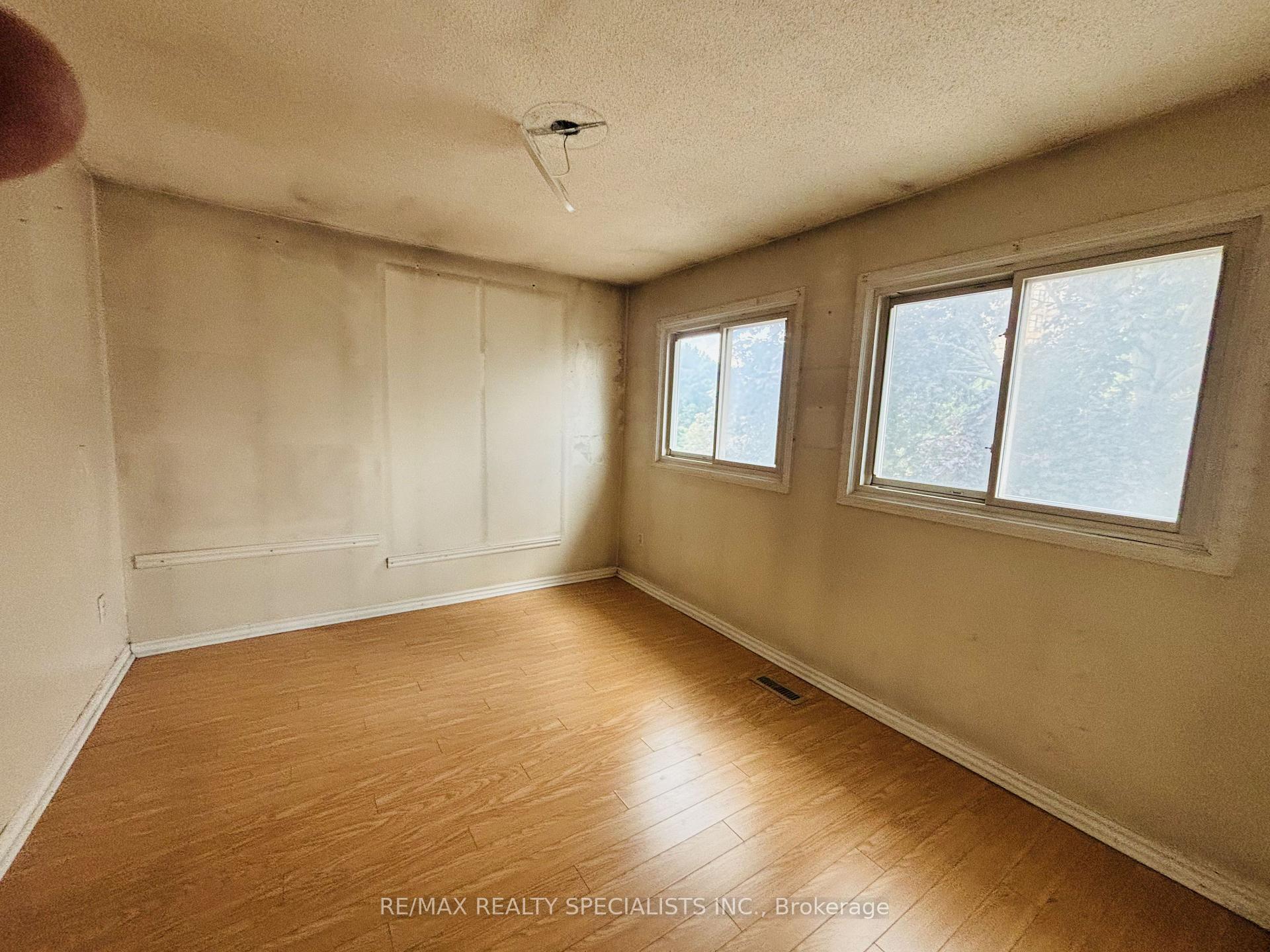 Photo 26 of 33 Cherrytree Drive, Brampton, Fletcher's Creek South — HOMEH