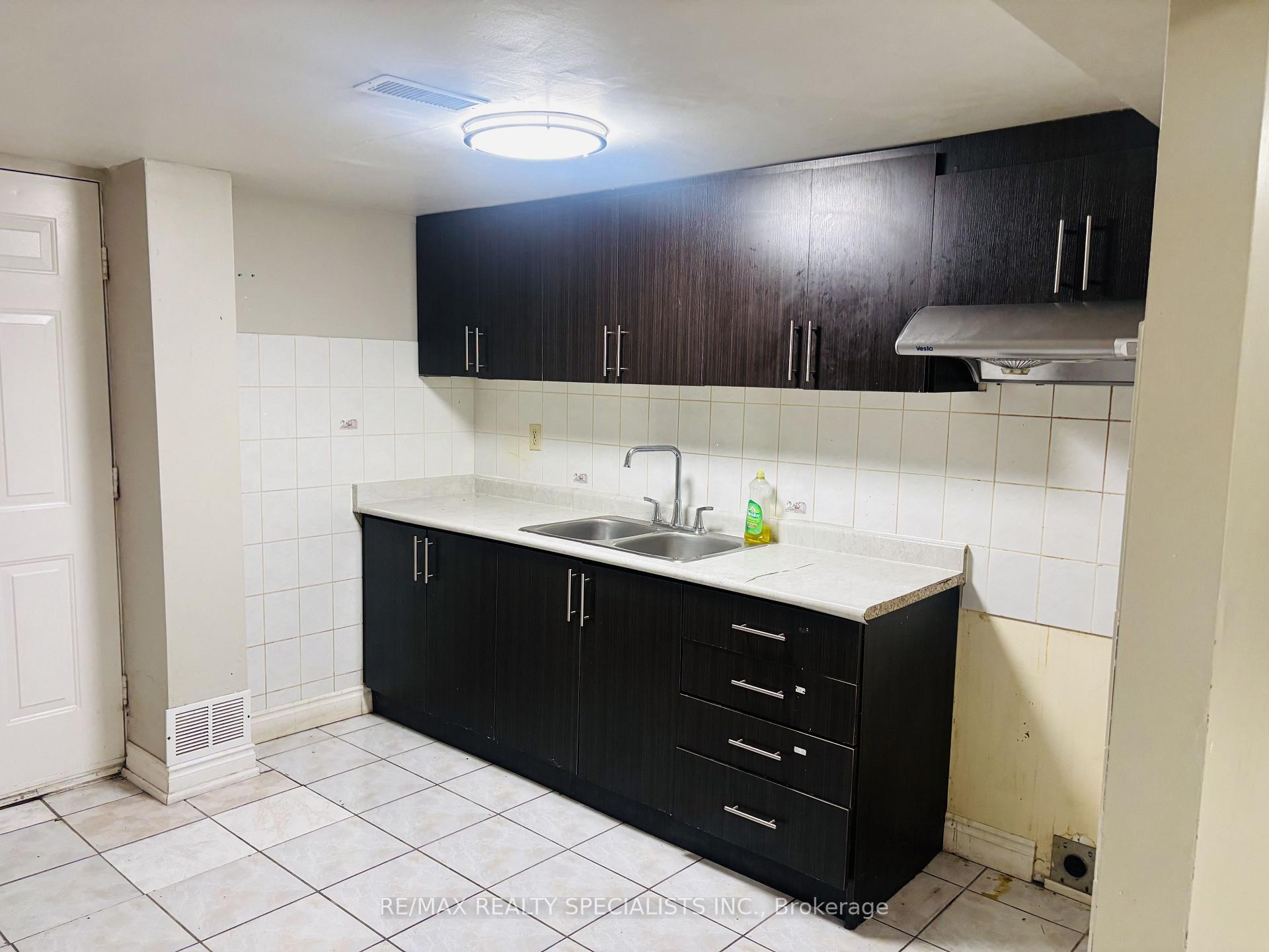 Photo 30 of 33 Cherrytree Drive, Brampton, Fletcher's Creek South — HOMEH
