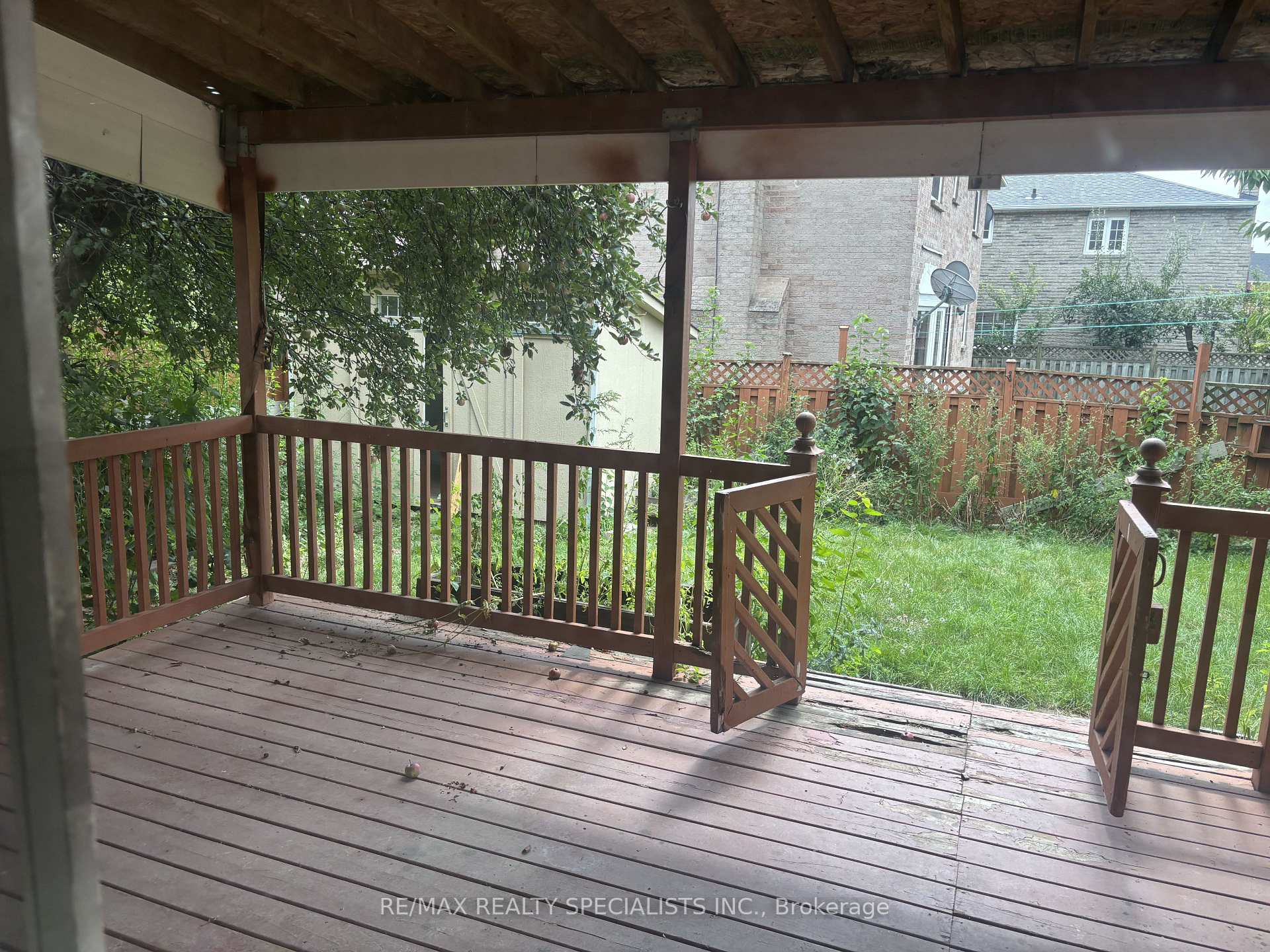 Photo 35 of 33 Cherrytree Drive, Brampton, Fletcher's Creek South — HOMEH