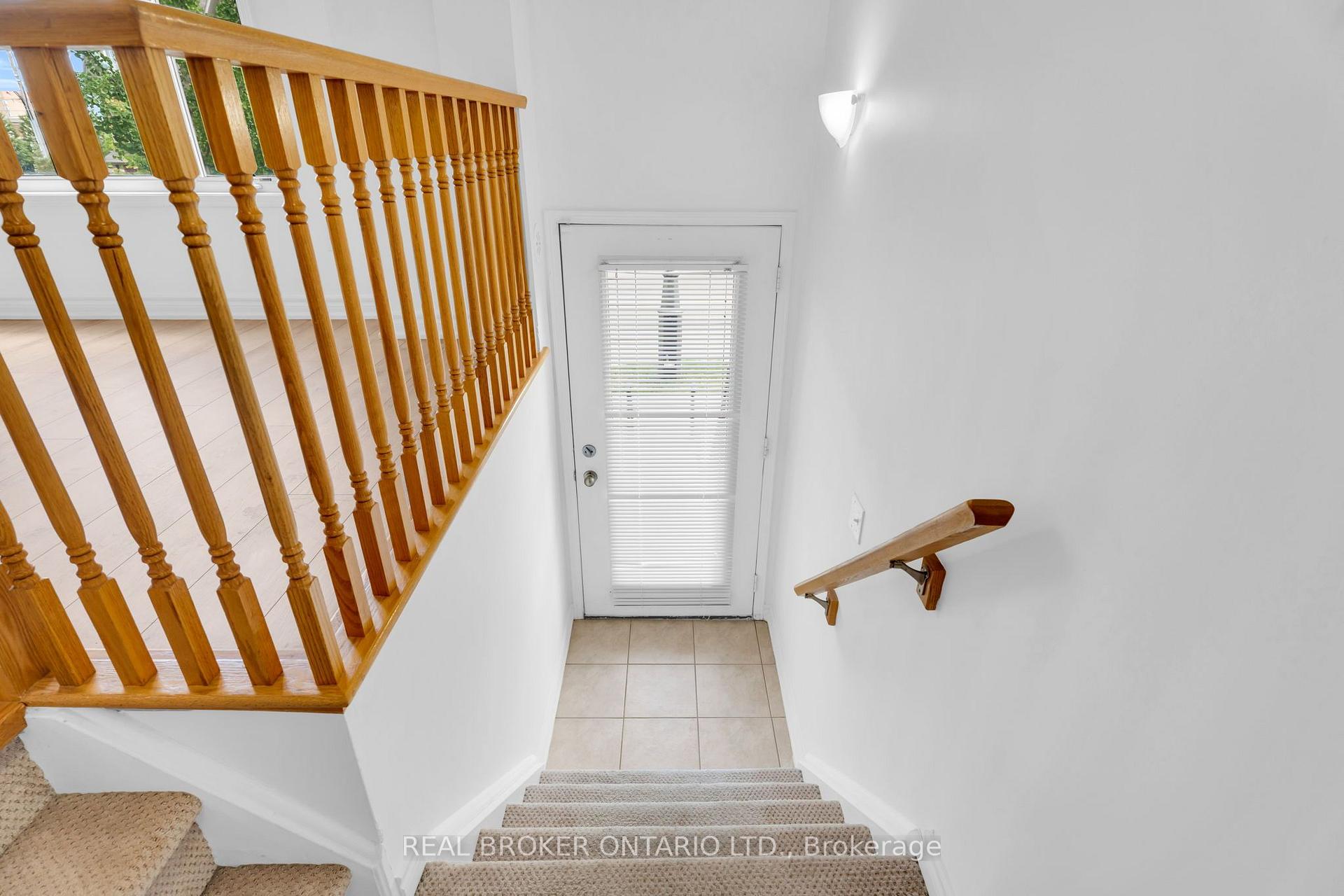 Photo 6 of Unit 9, 3015 Destination Drive, Mississauga, Churchill Meadows — HOMEH
