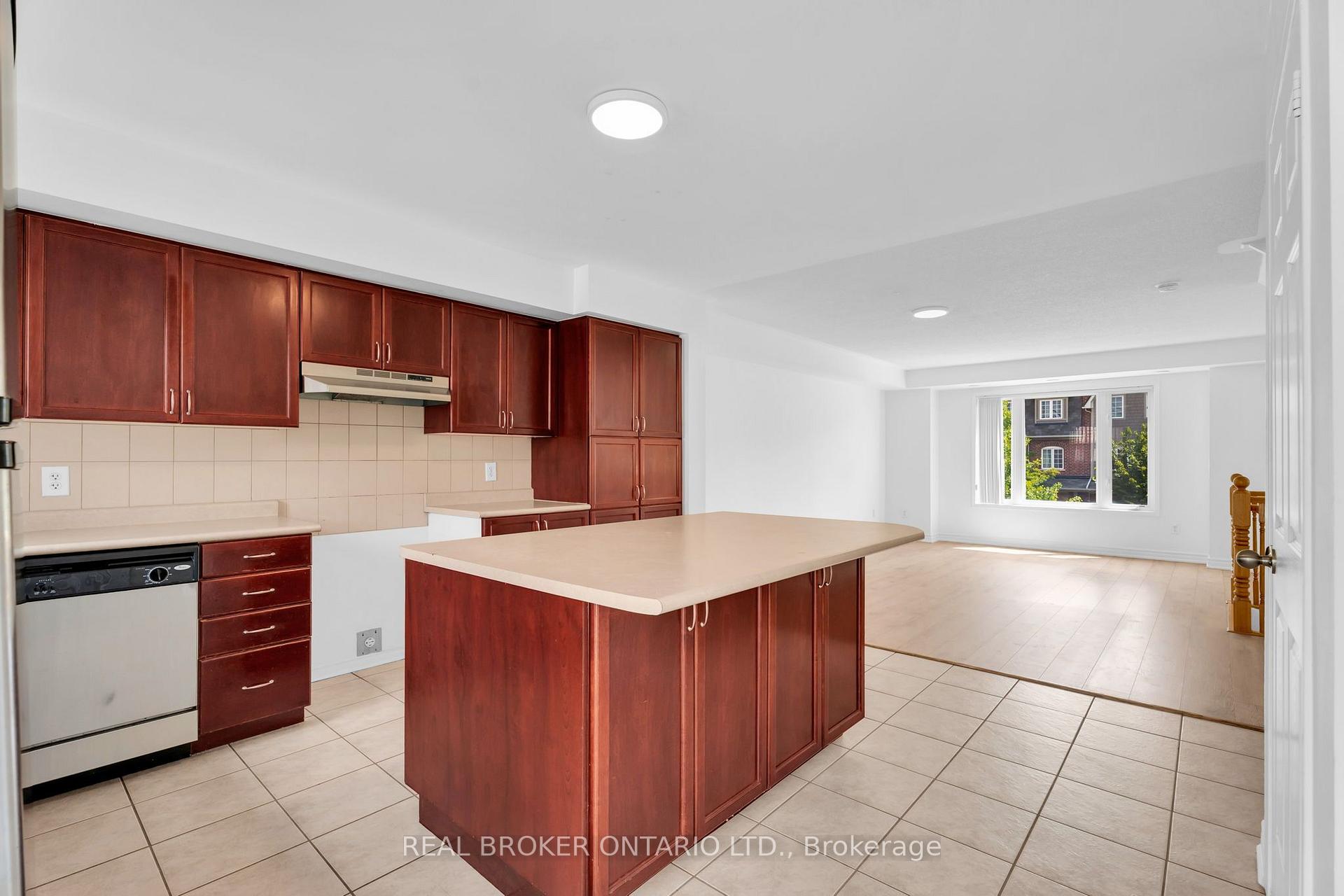 Photo 17 of Unit 9, 3015 Destination Drive, Mississauga, Churchill Meadows — HOMEH