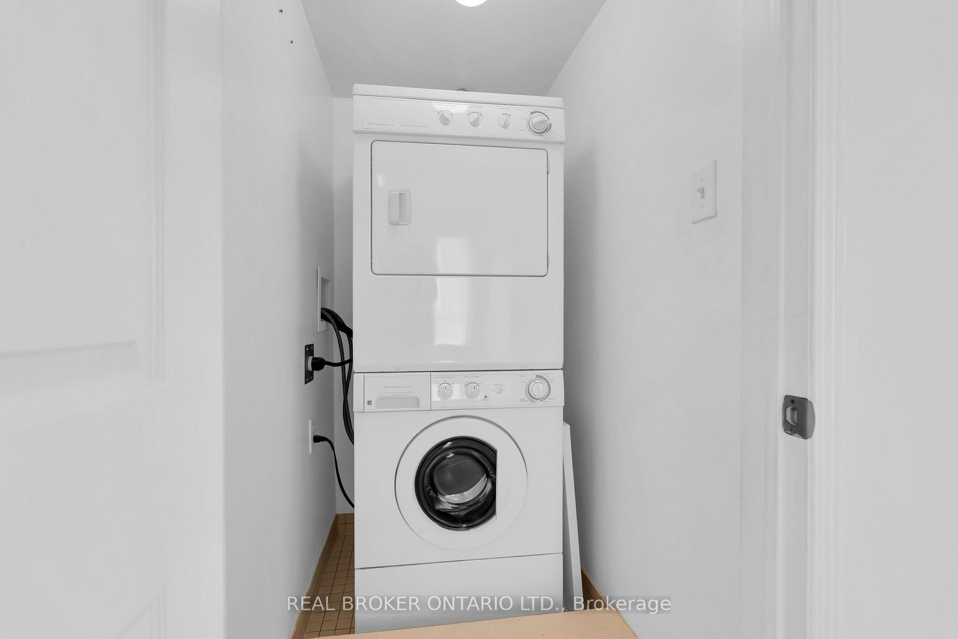 Photo 28 of Unit 9, 3015 Destination Drive, Mississauga, Churchill Meadows — HOMEH