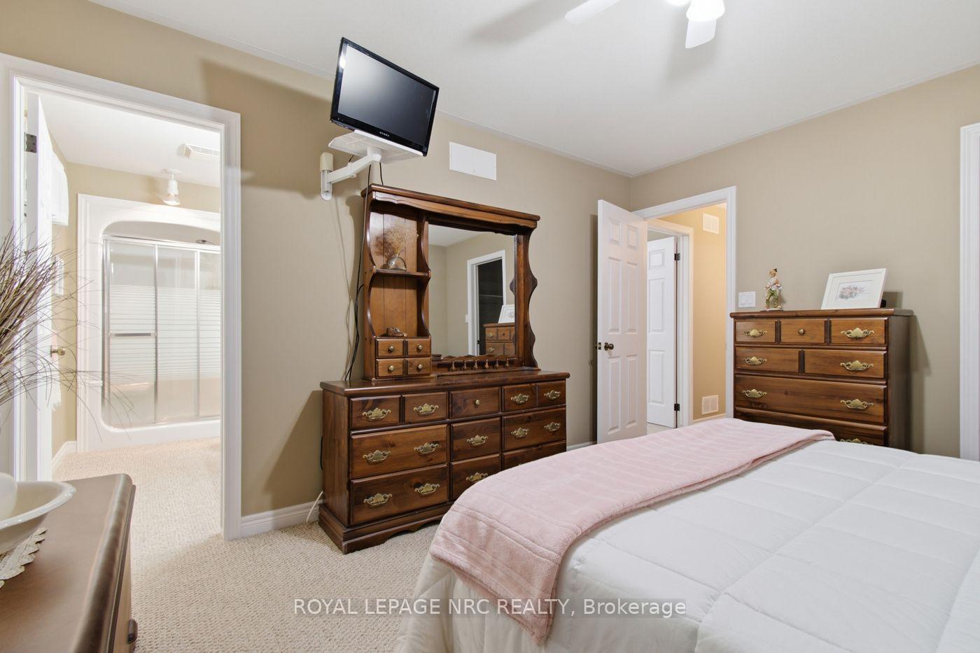 Photo 13 of 73 Rolling Meadows Boulevard, Pelham, Fonthill — HOMEH