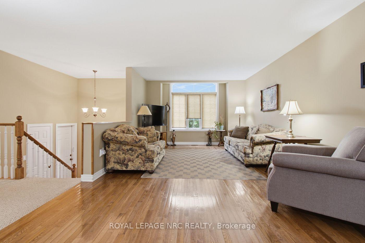 Photo 18 of 73 Rolling Meadows Boulevard, Pelham, Fonthill — HOMEH