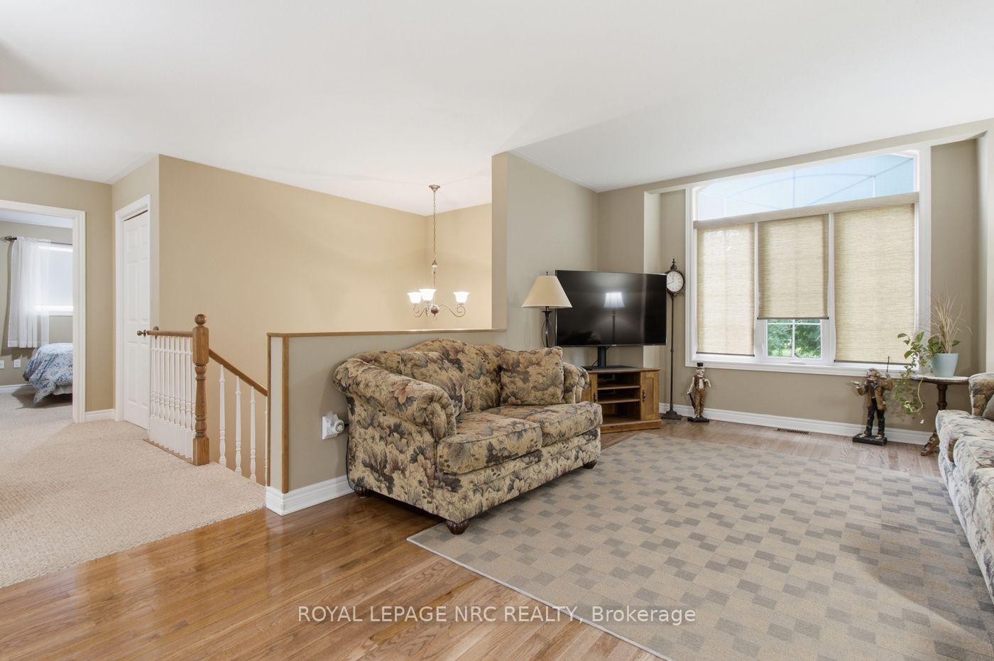 Photo 19 of 73 Rolling Meadows Boulevard, Pelham, Fonthill — HOMEH
