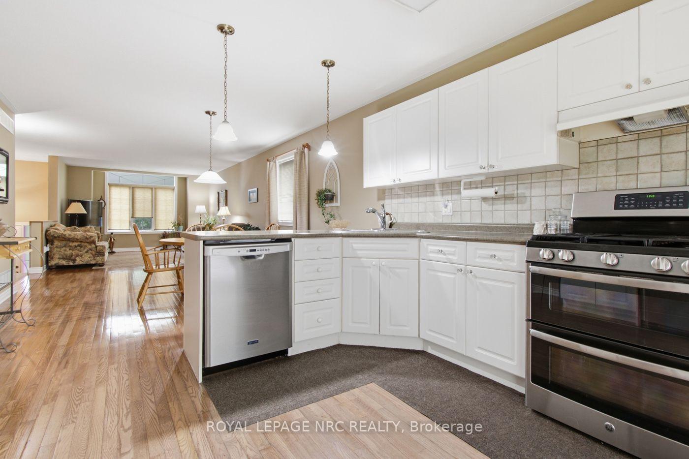 Photo 26 of 73 Rolling Meadows Boulevard, Pelham, Fonthill — HOMEH