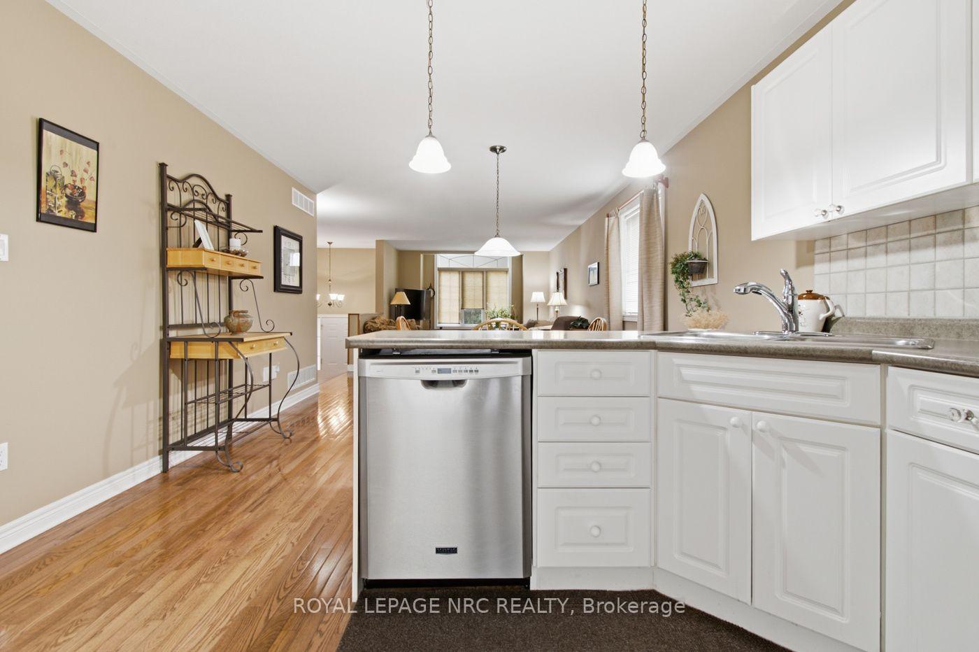 Photo 28 of 73 Rolling Meadows Boulevard, Pelham, Fonthill — HOMEH
