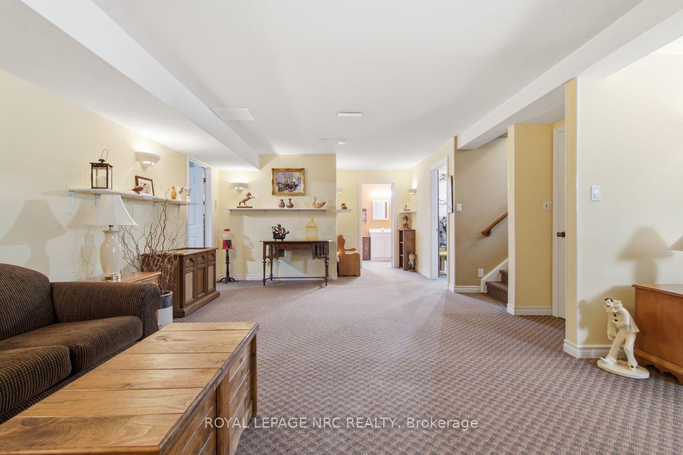 Photo 36 of 73 Rolling Meadows Boulevard, Pelham, Fonthill — HOMEH
