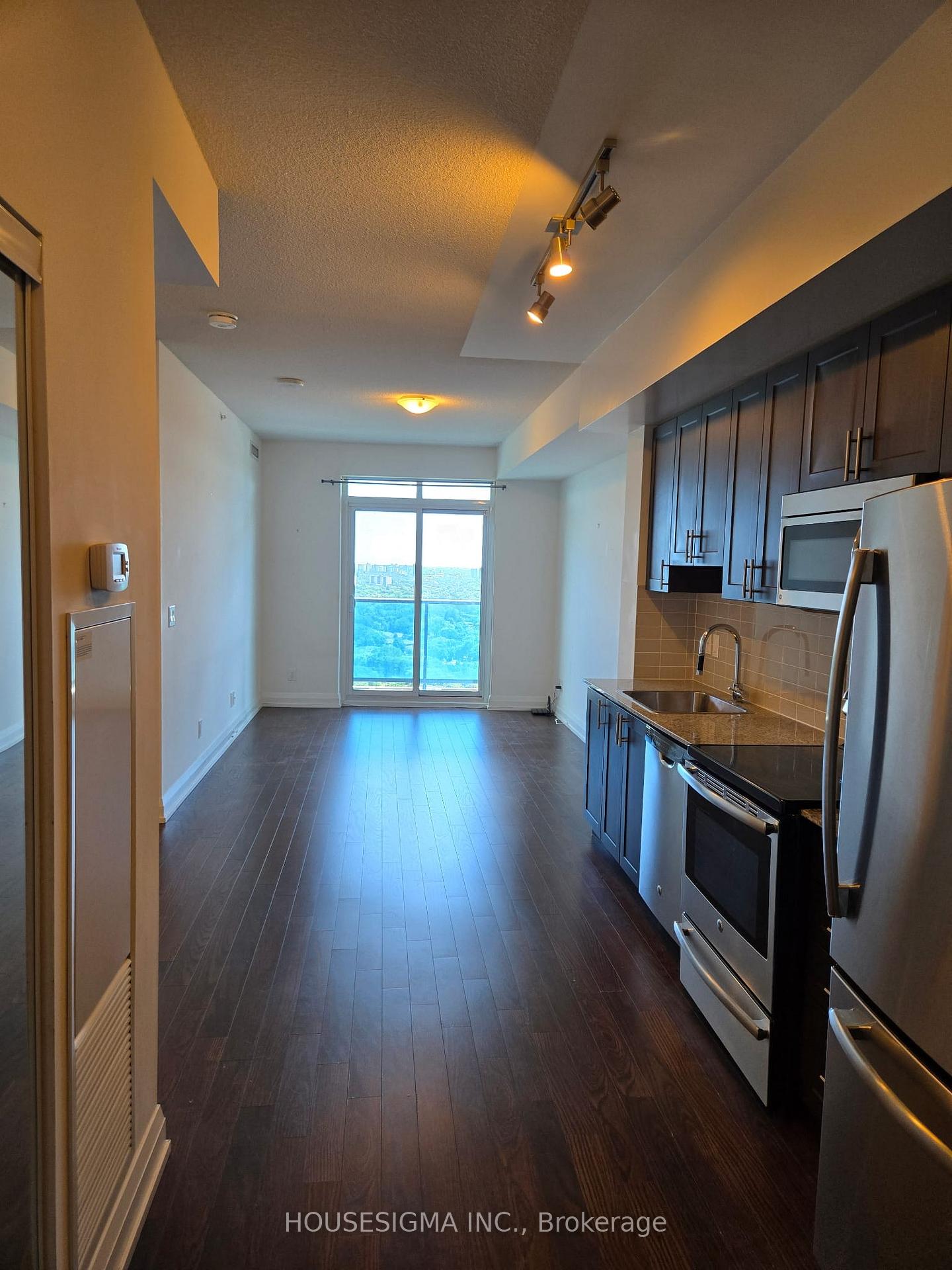 Photo 3 of Unit 2428, 7161 Yonge Street, Markham, Grandview — HOMEH