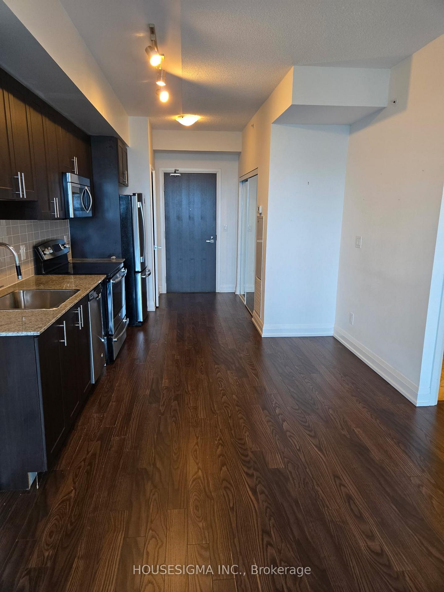 Photo 4 of Unit 2428, 7161 Yonge Street, Markham, Grandview — HOMEH