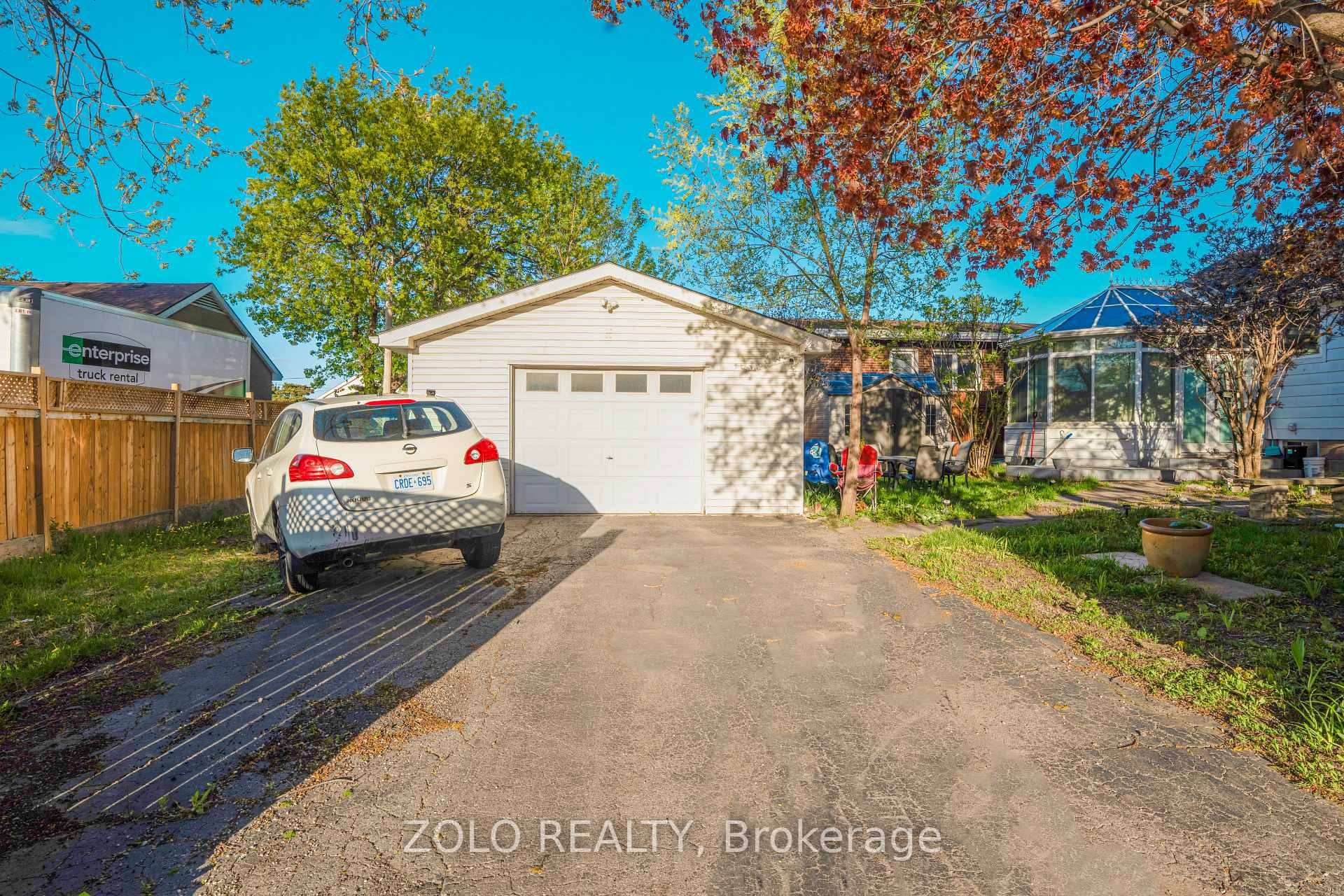 Photo 7 of 13 Foster Road, Mississauga, Malton — HOMEH