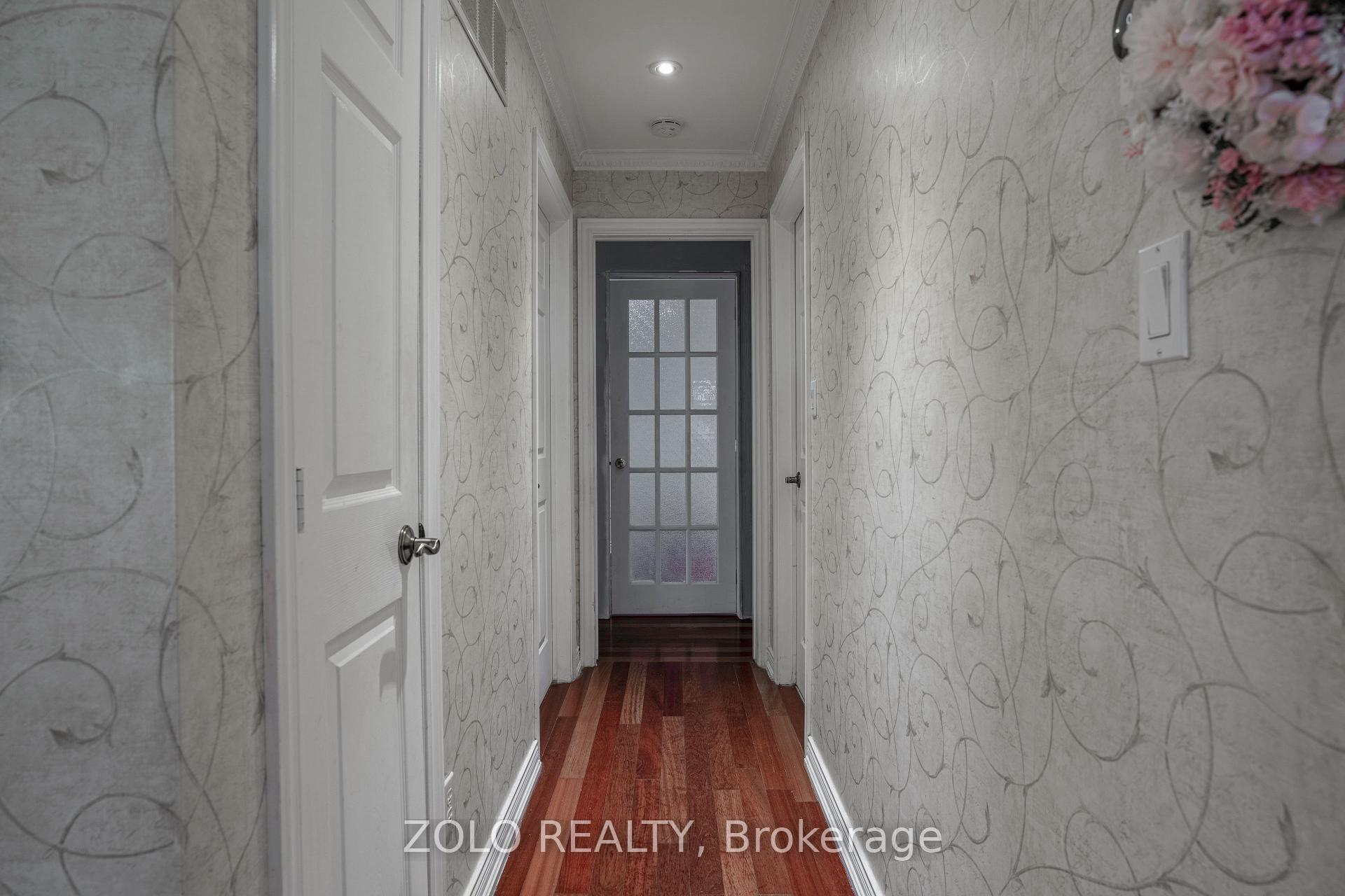 Photo 16 of 13 Foster Road, Mississauga, Malton — HOMEH