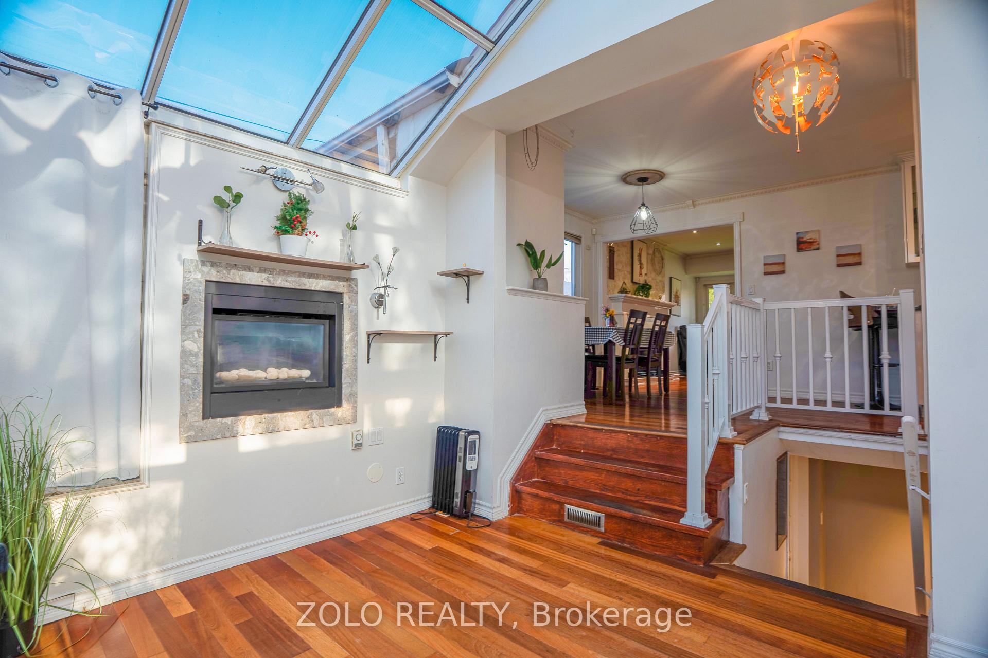 Photo 17 of 13 Foster Road, Mississauga, Malton — HOMEH