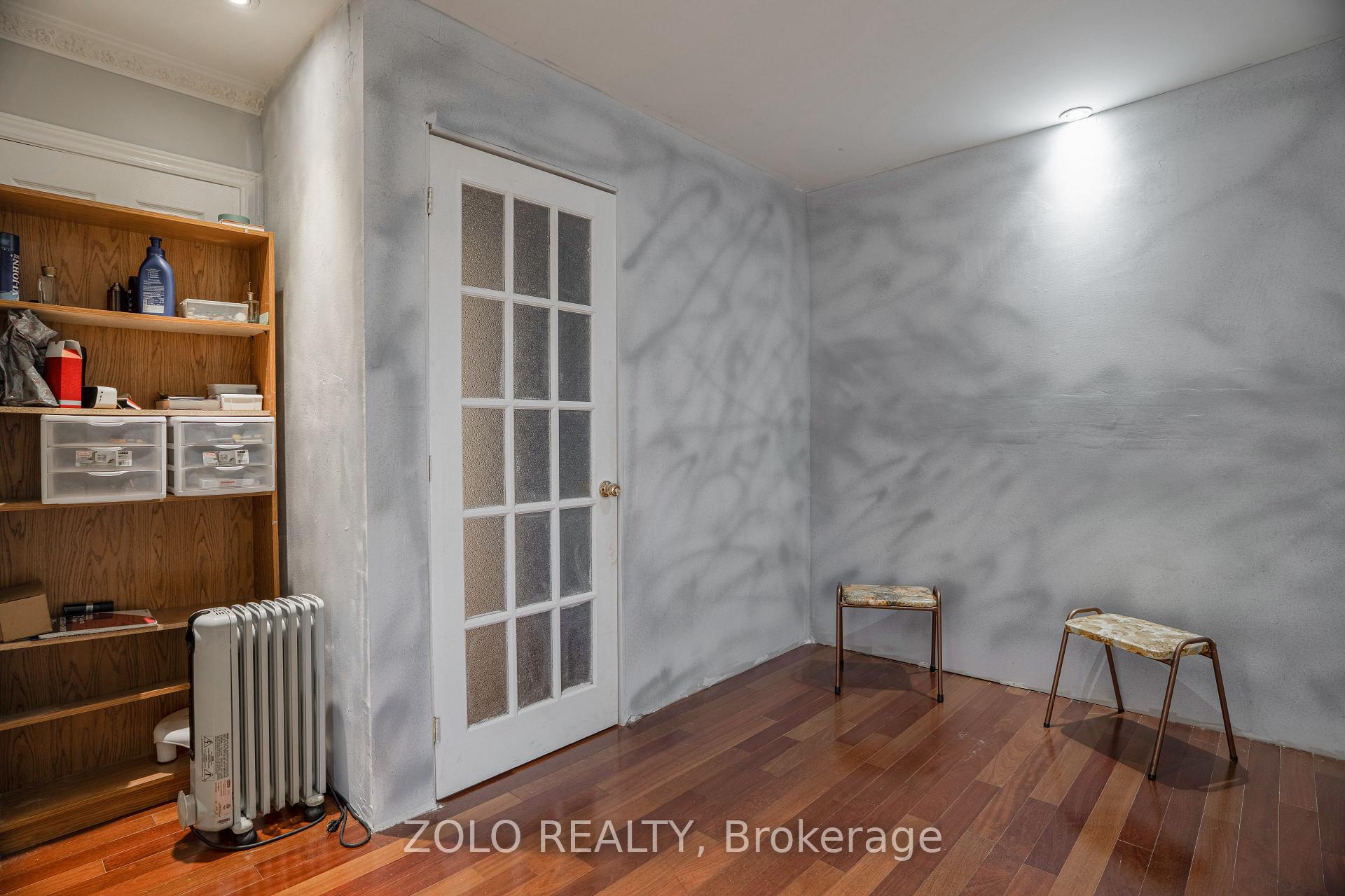 Photo 32 of 13 Foster Road, Mississauga, Malton — HOMEH