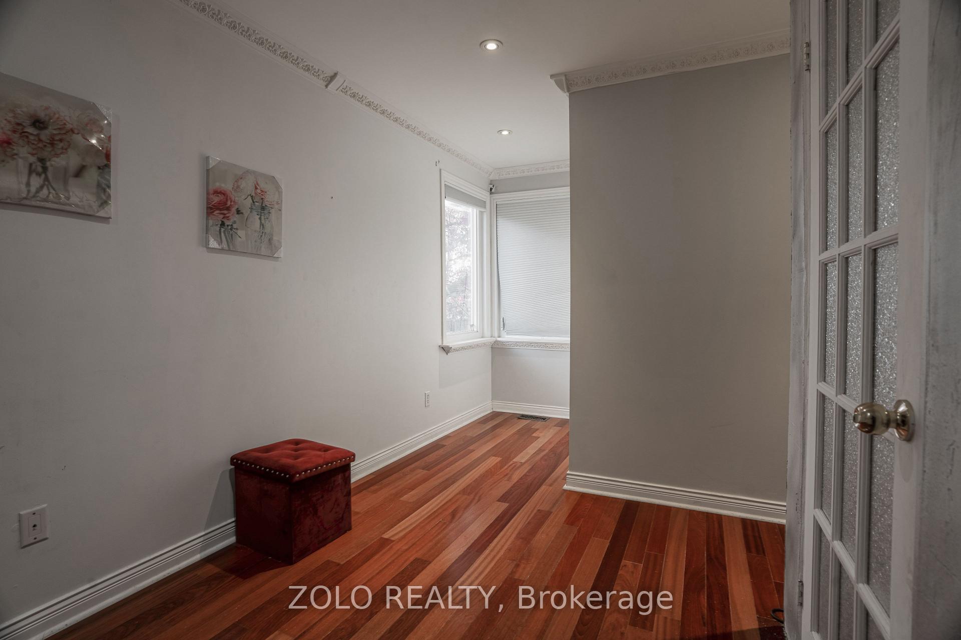 Photo 34 of 13 Foster Road, Mississauga, Malton — HOMEH