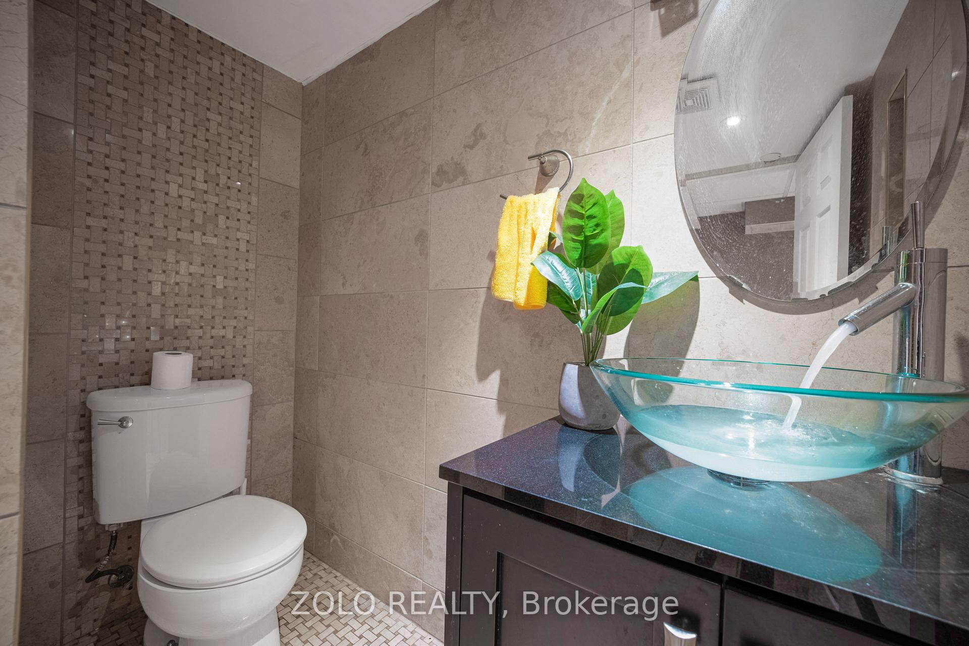 Photo 40 of 13 Foster Road, Mississauga, Malton — HOMEH