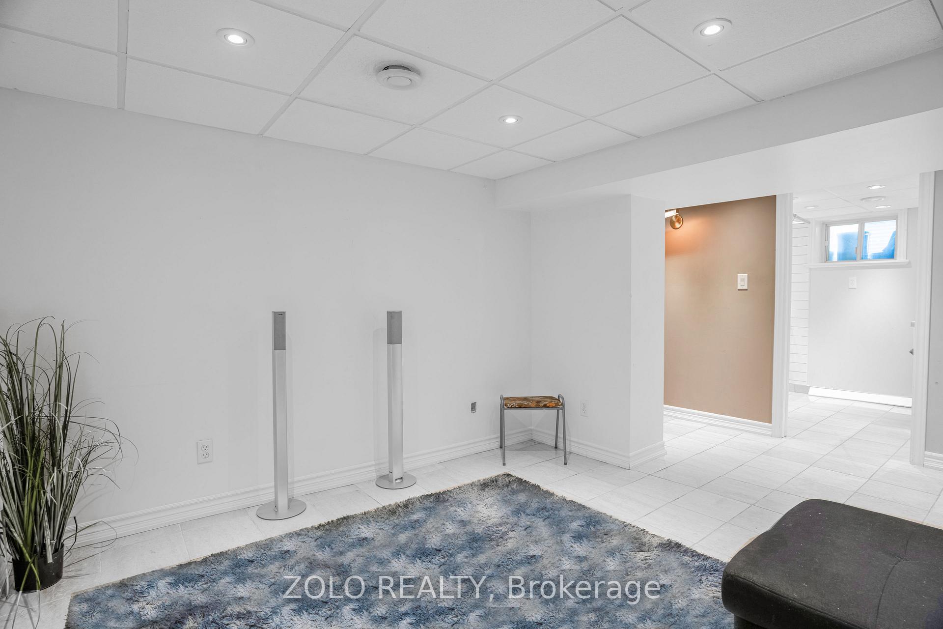 Photo 41 of 13 Foster Road, Mississauga, Malton — HOMEH