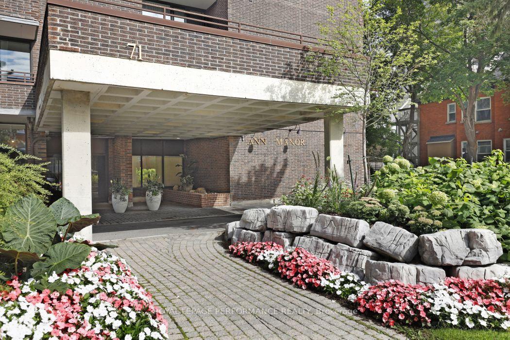 Photo 5 of Unit 1801, 71 Somerset Street W, Ottawa, Ottawa Centre/Golden Triangle — HOMEH
