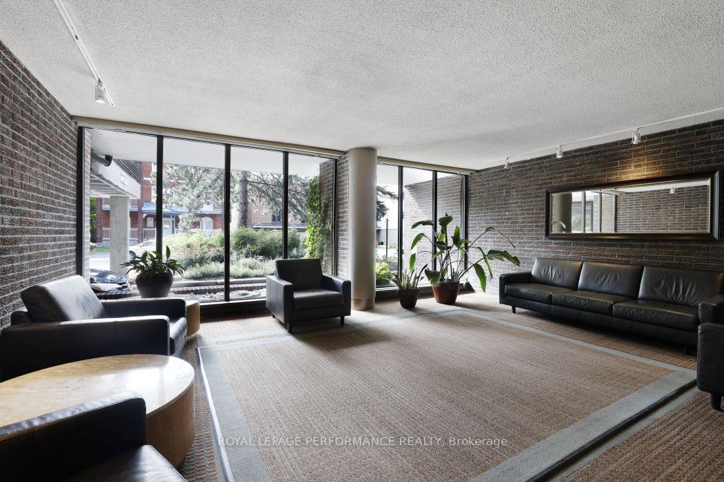 Photo 9 of Unit 1801, 71 Somerset Street W, Ottawa, Ottawa Centre/Golden Triangle — HOMEH