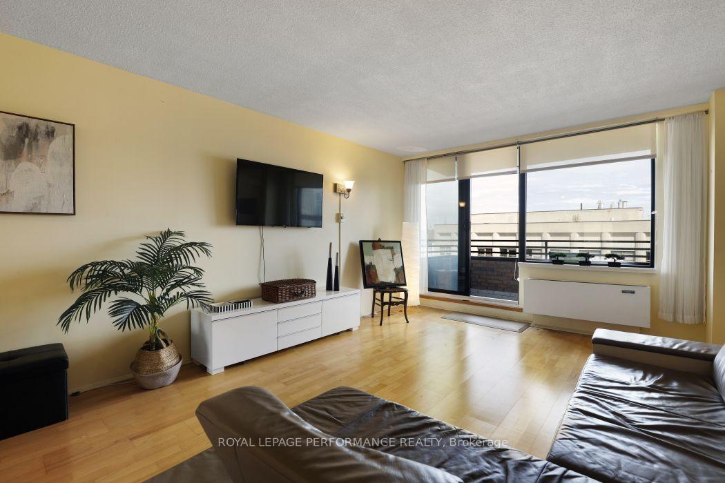Photo 17 of Unit 1801, 71 Somerset Street W, Ottawa, Ottawa Centre/Golden Triangle — HOMEH