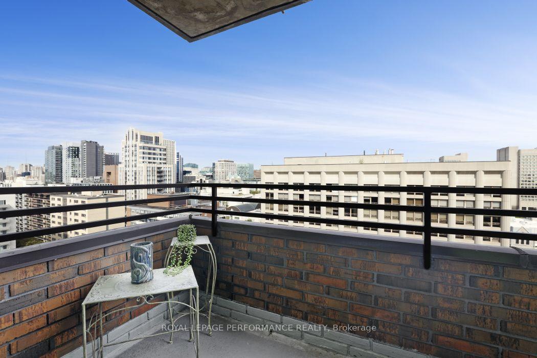Photo 18 of Unit 1801, 71 Somerset Street W, Ottawa, Ottawa Centre/Golden Triangle — HOMEH