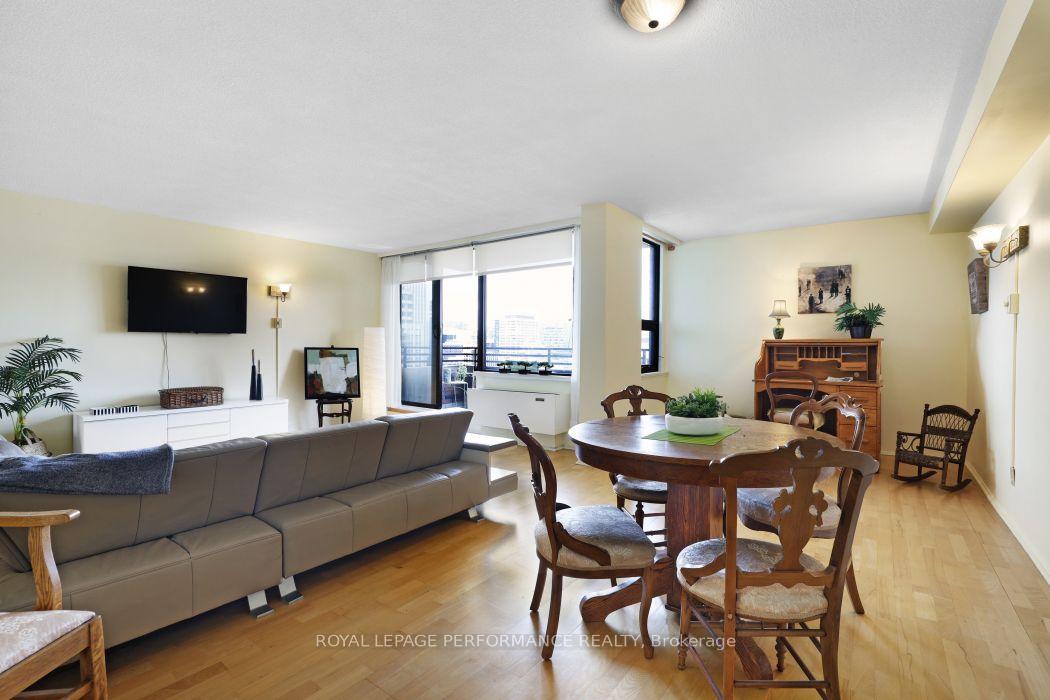 Photo 23 of Unit 1801, 71 Somerset Street W, Ottawa, Ottawa Centre/Golden Triangle — HOMEH