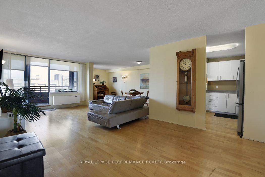 Photo 31 of Unit 1801, 71 Somerset Street W, Ottawa, Ottawa Centre/Golden Triangle — HOMEH