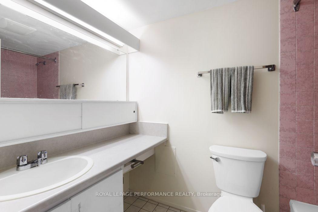 Photo 37 of Unit 1801, 71 Somerset Street W, Ottawa, Ottawa Centre/Golden Triangle — HOMEH