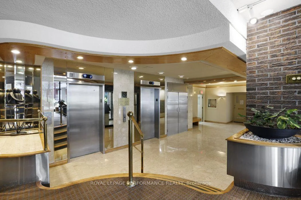 Photo 11 of Unit 1801, 71 Somerset Street W, Ottawa, Ottawa Centre/Golden Triangle — HOMEH