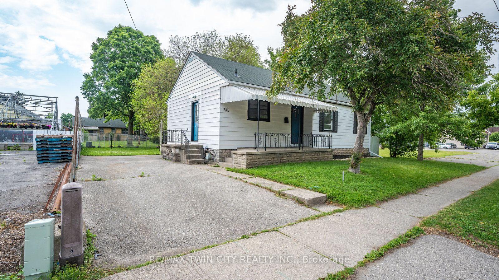 Photo 1 of 848 Colborne Street E, Brantford, Echo Place — HOMEH